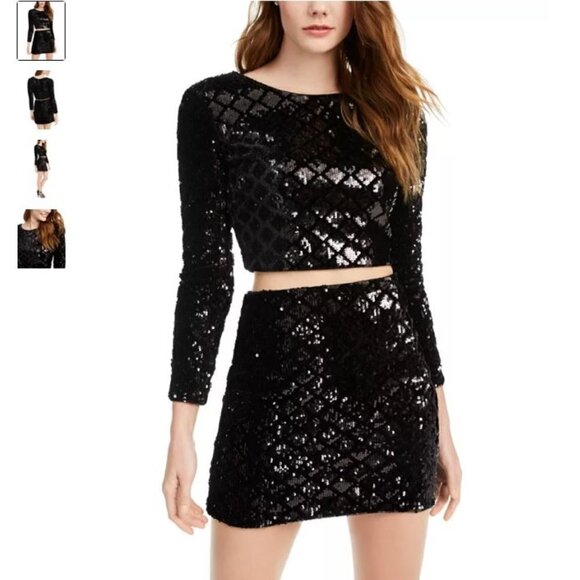 𝅺JUNIORS' Sequinned Velvet Top Only - Picture 1 of 4